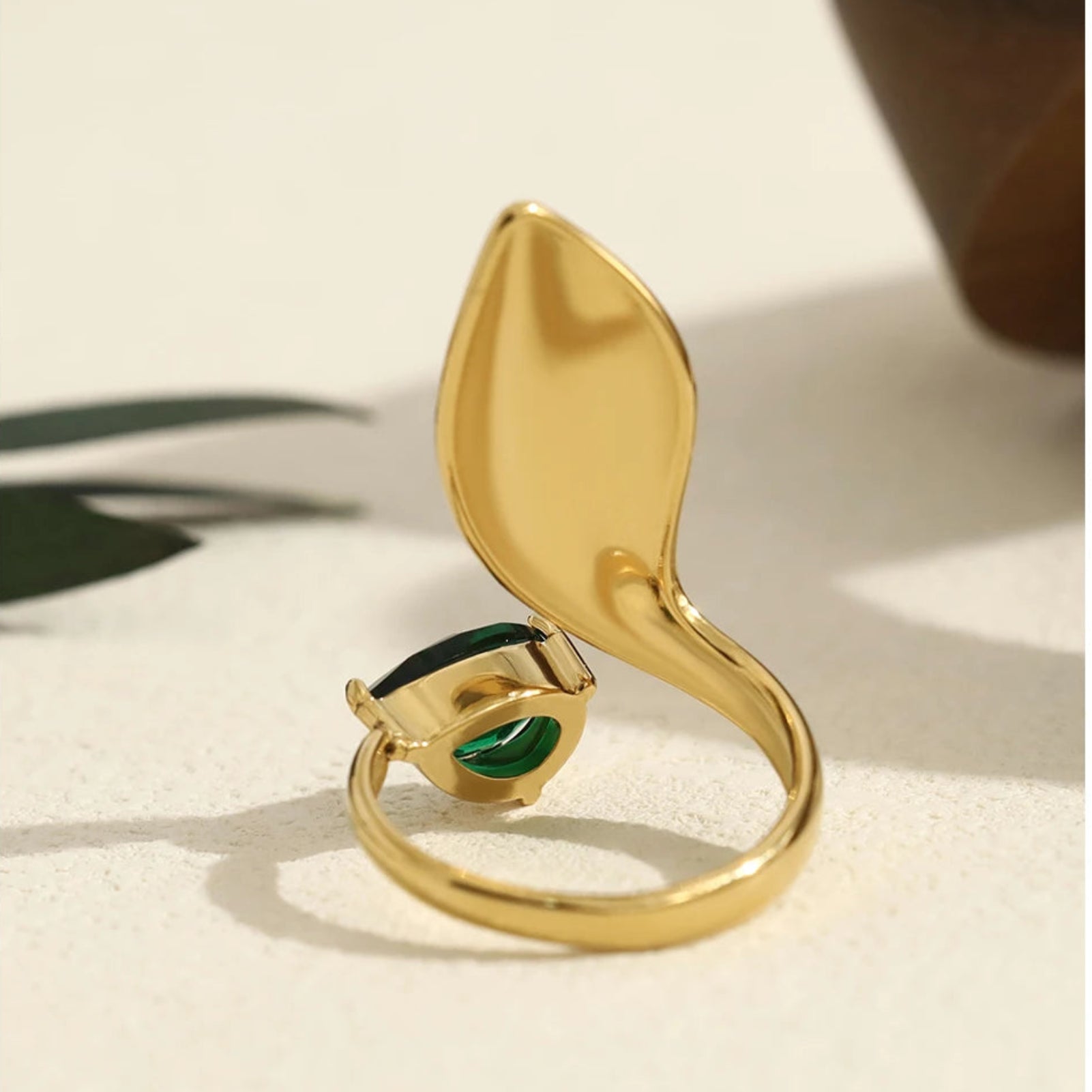 Bague Serpent – Acier Inoxydable Plaqué Or 18K & Zircon Vert