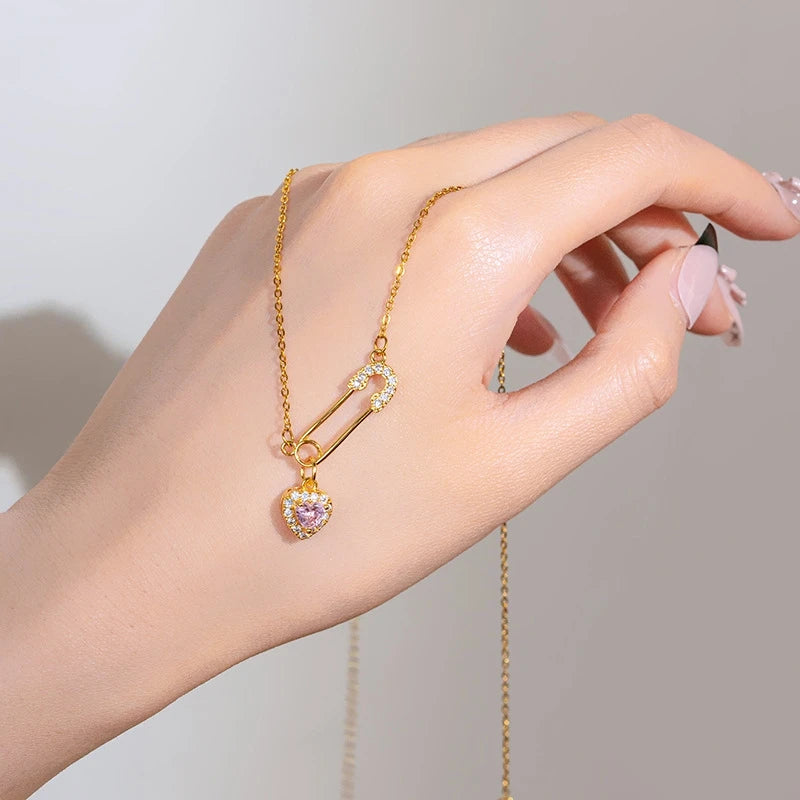 Collier « Love Pin »